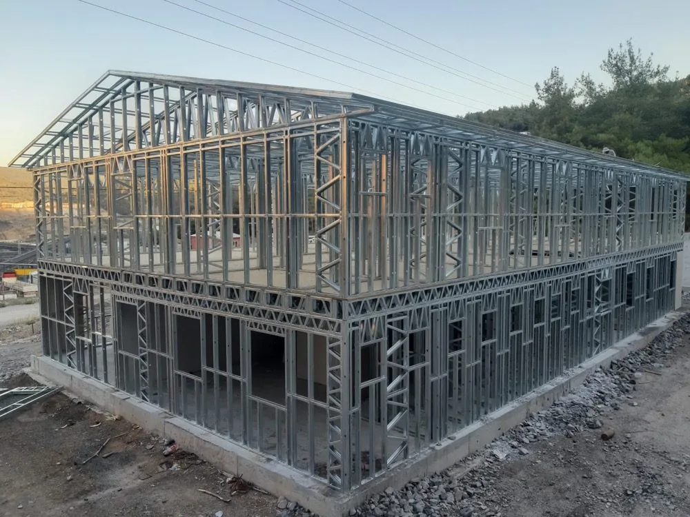 Hafif Çelik Yurt Binasi