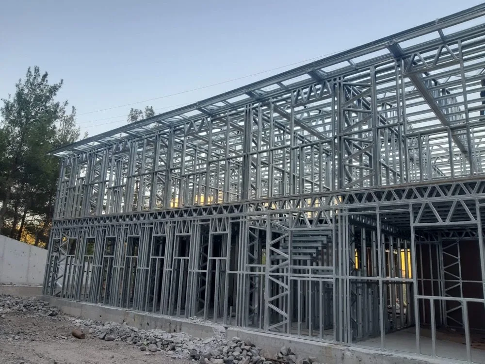 Hafif Çelik Yurt Binasi